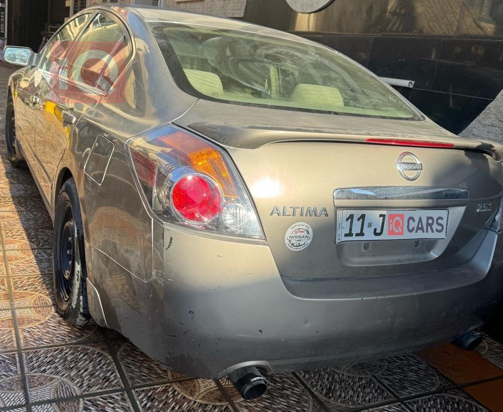 نيسان ألتيما